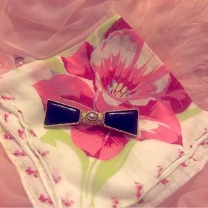 Art deco style pin Brooch